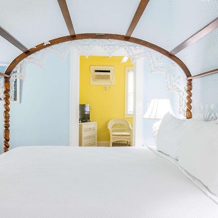 Deluxe King With Balcony - At James House With Parking! Cayo Hueso Exterior foto
