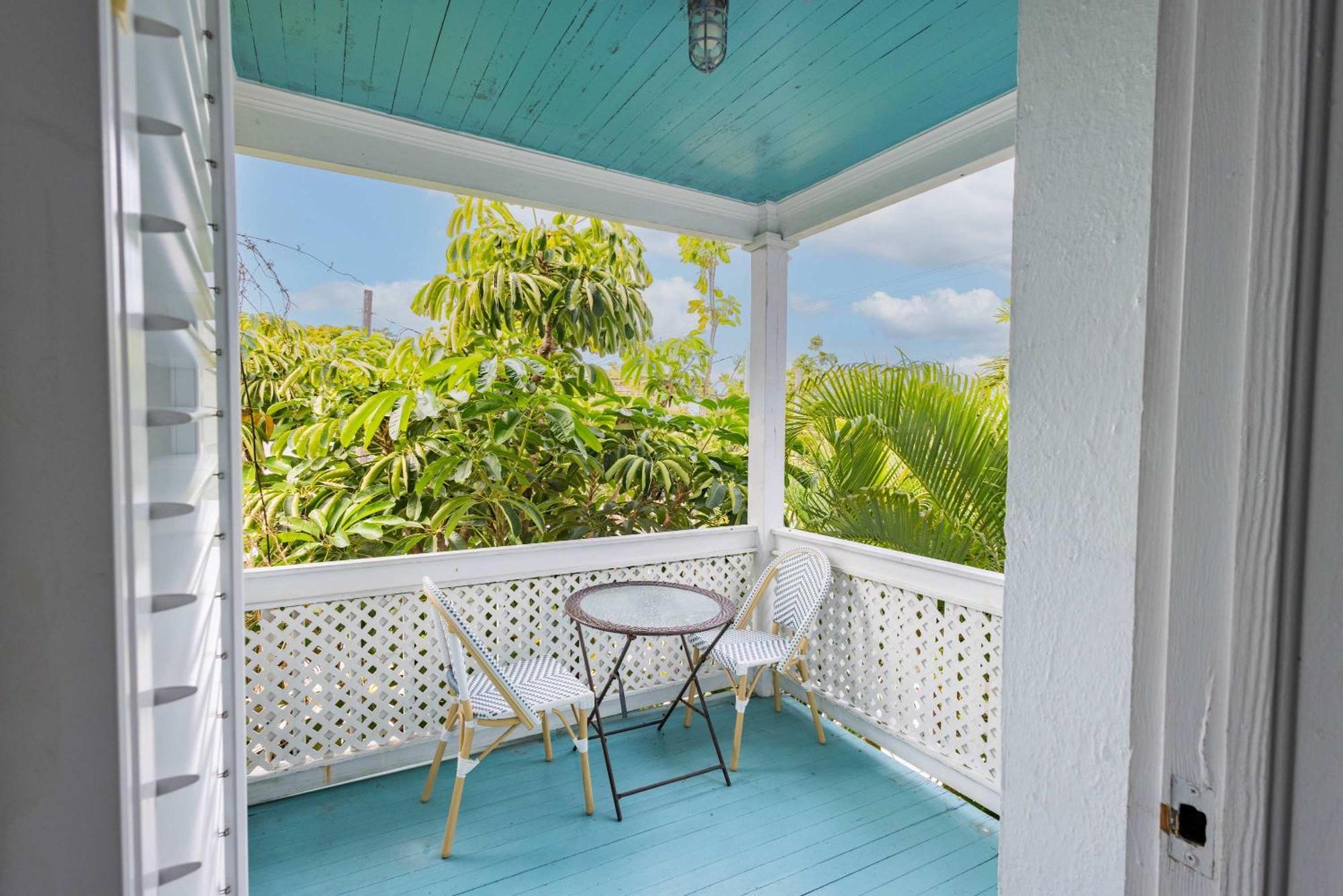 Deluxe King With Balcony - At James House With Parking! Cayo Hueso Exterior foto