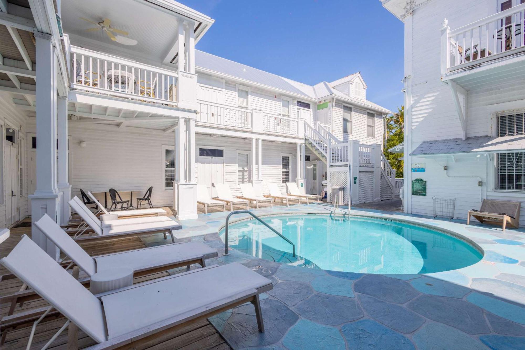 Deluxe King With Balcony - At James House With Parking! Cayo Hueso Exterior foto