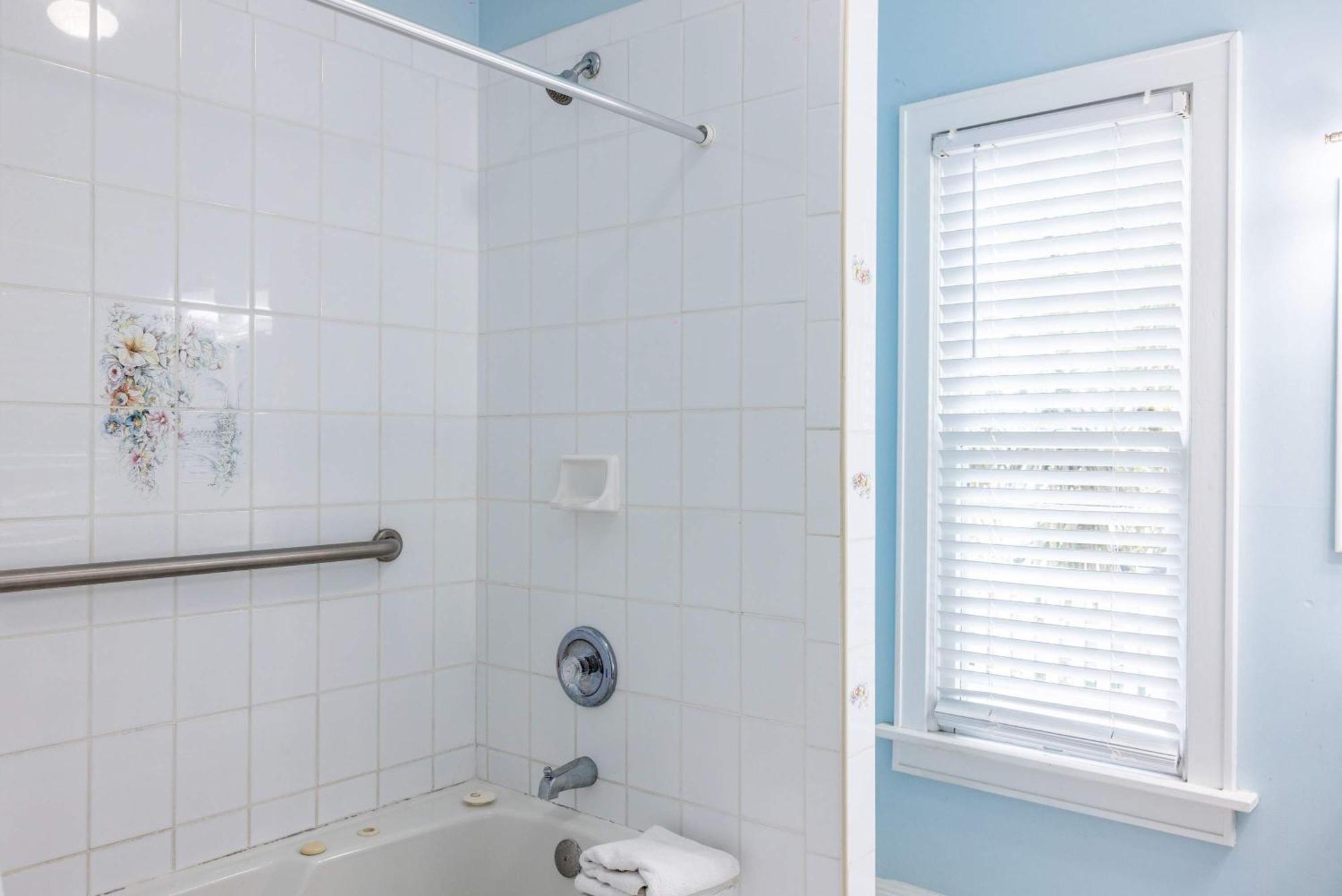 Deluxe King With Balcony - At James House With Parking! Cayo Hueso Exterior foto