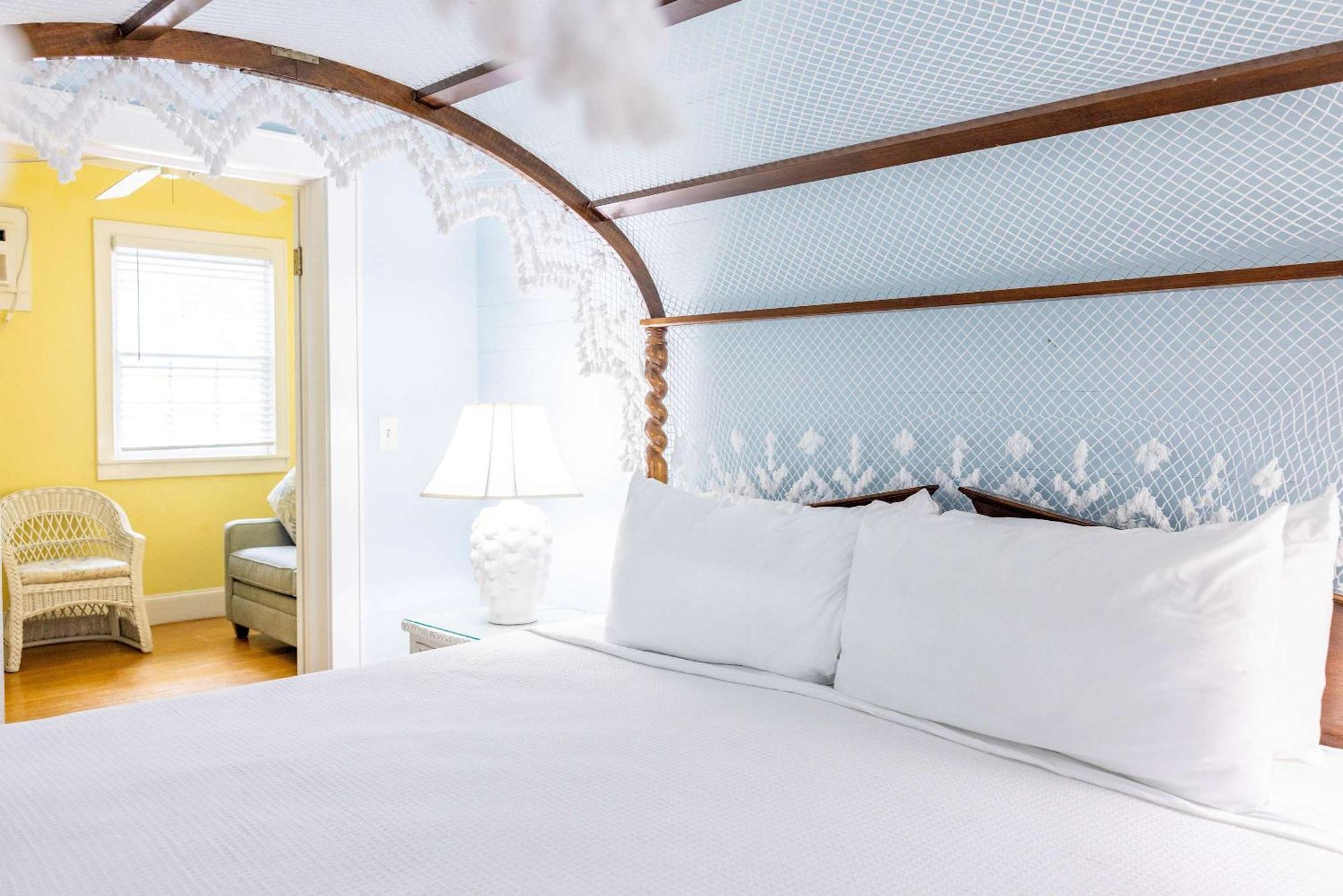Deluxe King With Balcony - At James House With Parking! Cayo Hueso Exterior foto
